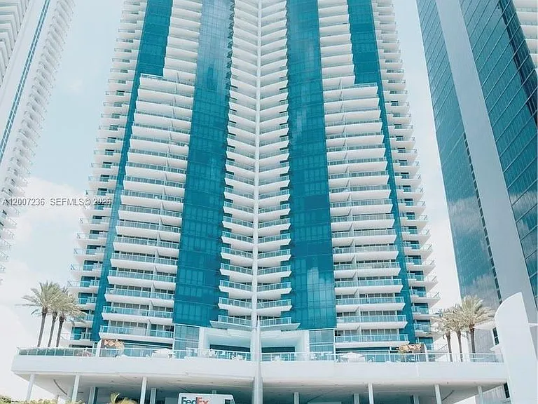 17121 Collins Ave #4006 — Photo 3