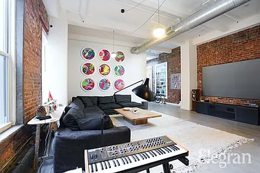 Rented by (Legacy) Elegran