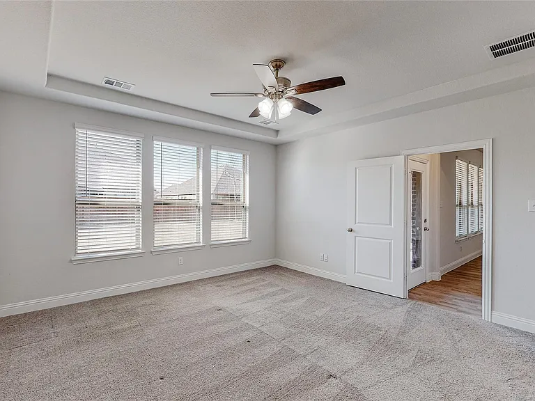 961 Waterview Dr — Photo 26