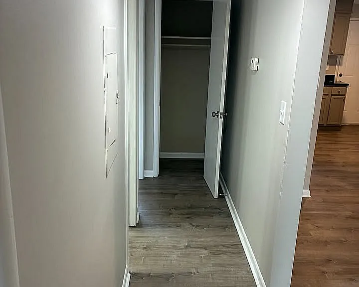 Crestline Court — Photo 4