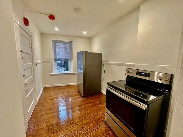 4 Garden Court St #2B