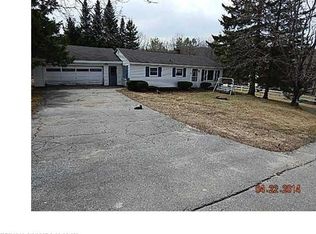 22 Peter Blvd, Lewiston, ME 04240