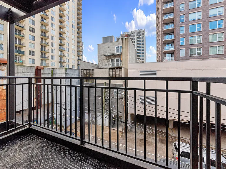 1221 N Lasalle St #C5 — Photo 5