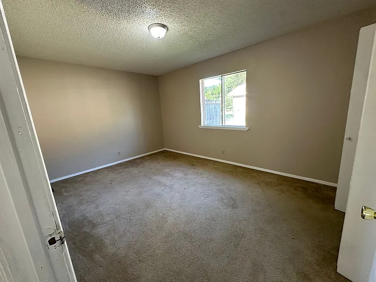 210 Memory Ln — Photo 9