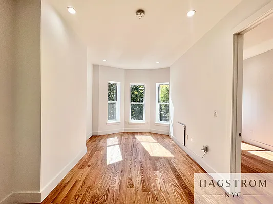 Rented by Hagstrom Management Inc | media 20