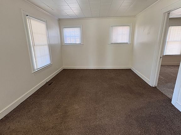 5th image of 521 Amos St