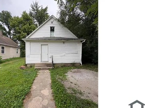 2046 E Wood St, Decatur, IL 62521