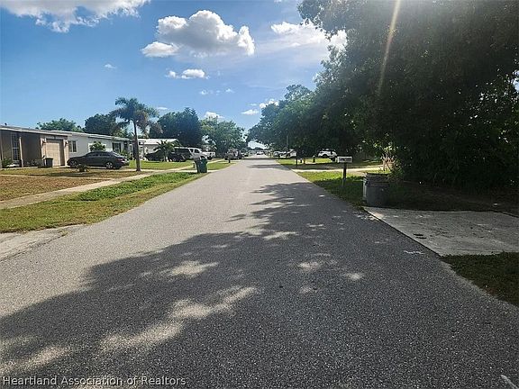 4th image of 22303 Augusta Ave