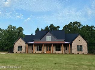 104 Plainview Dr, Vicksburg, MS 39180
