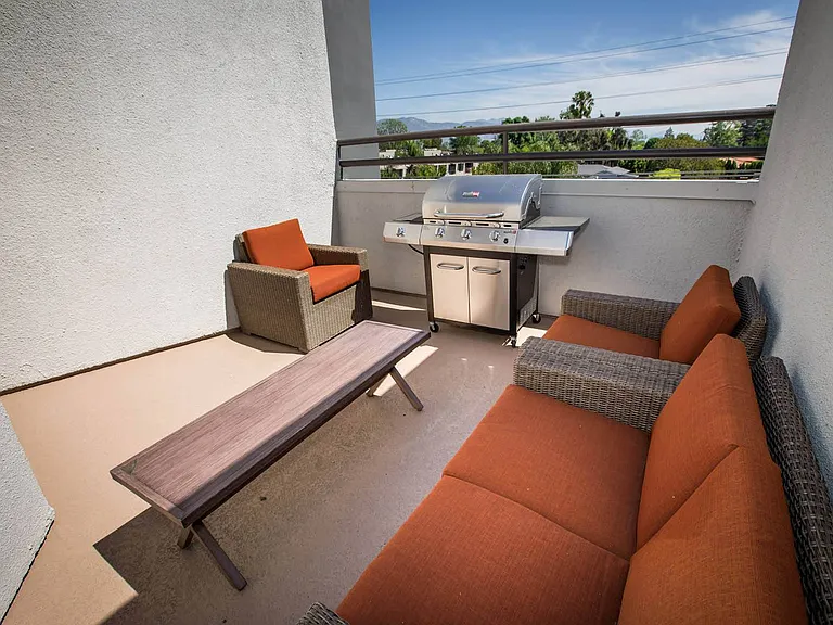 Toluca Lofts — Photo 19