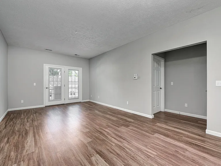 Aquamarine Apartments — Photo 33
