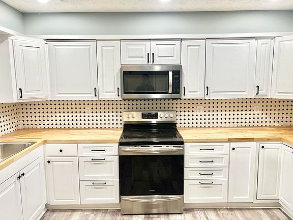 4th image of 3813 Winding Brook Ct