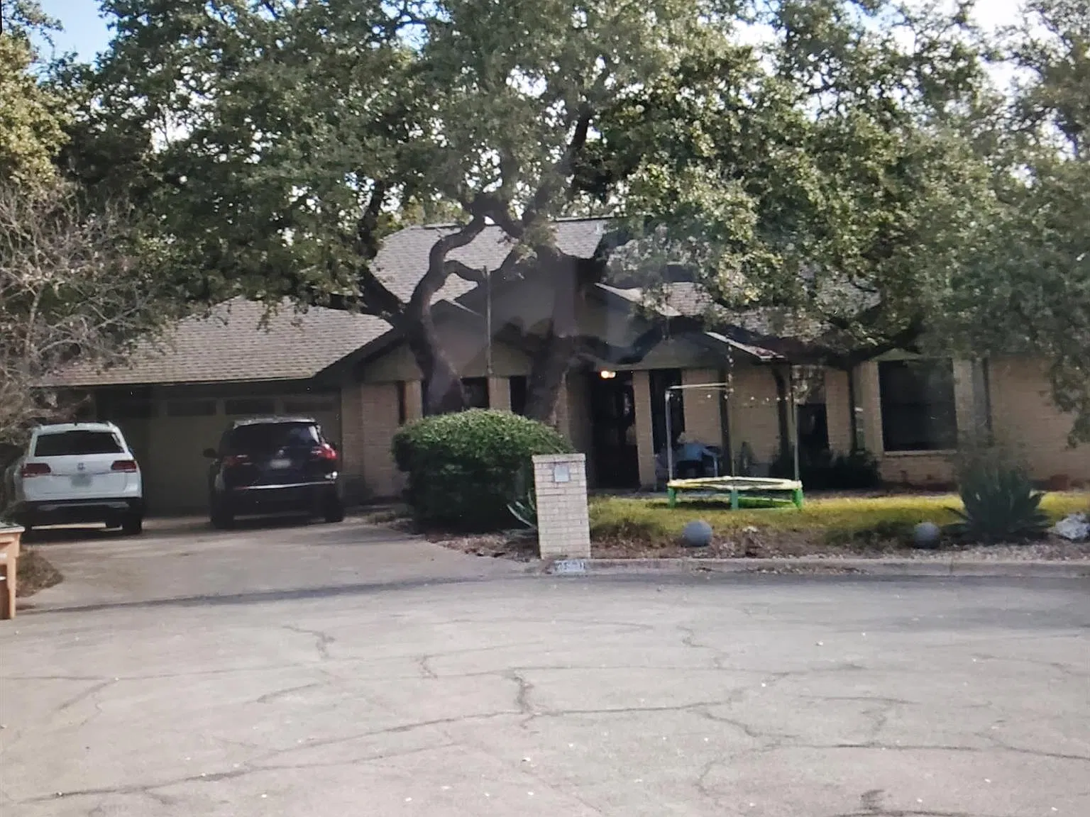 3 bed, 2.5 bath, 1992 sqft, $2,995 — Photo 1
