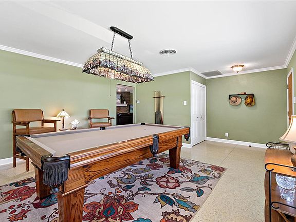 5th image of 6 Westminster Dr