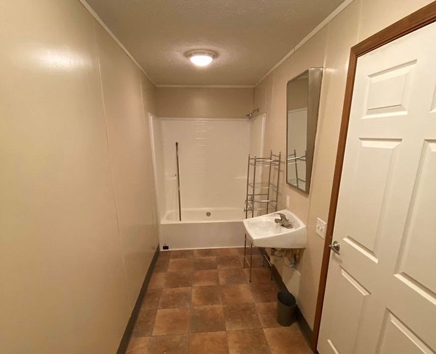 2nd image of 1321 6th Ave SE APT 2