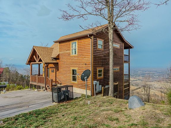 3rd image of 685 Shell Mountain Rd