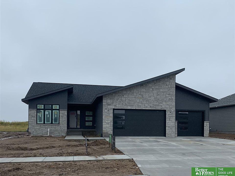 1st image of 9410 Green Valley Ln