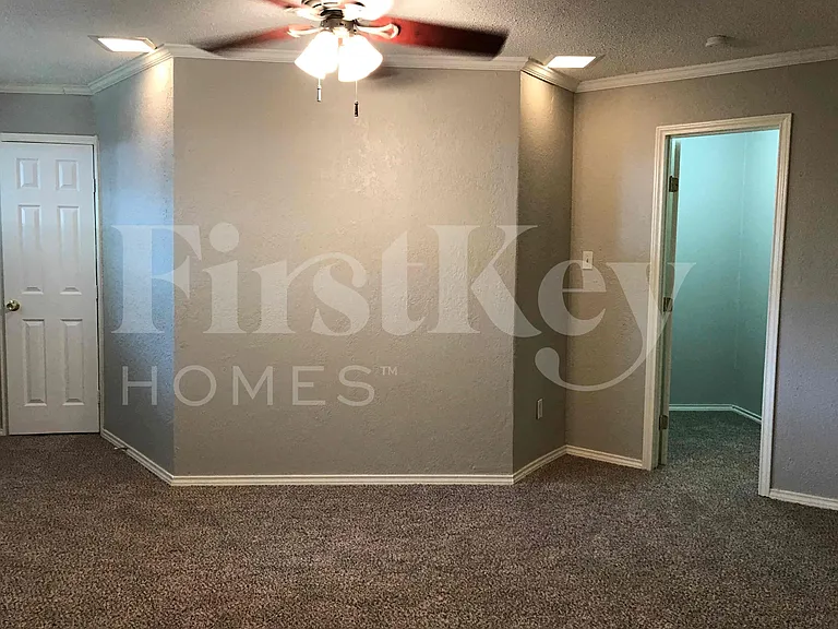 2710 Peachtree Ln — Photo 27