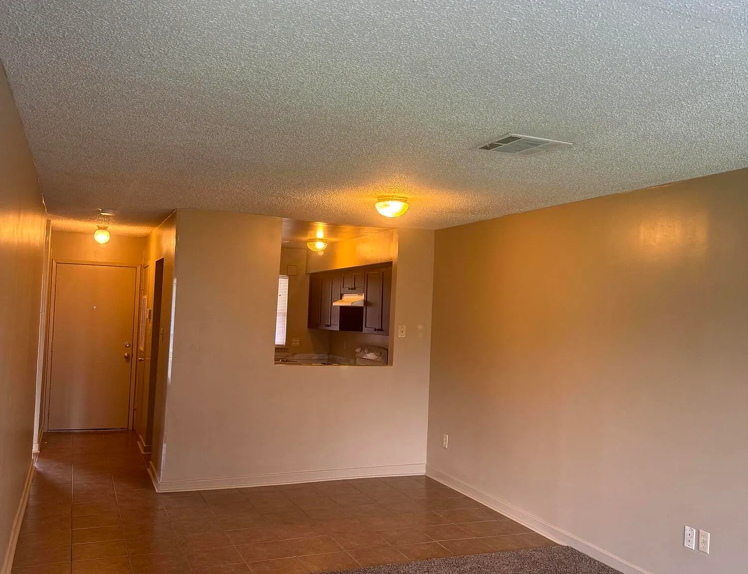 2 bed, 850 sqft, $865 — Photo 2