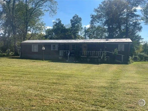 765 Hannaman Ln, Elizabeth, WV 26143