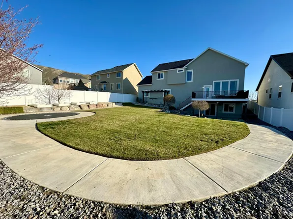 632 W Regent Garden Ln, Bluffdale, UT 84065