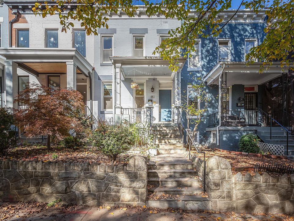 621 Columbia rd