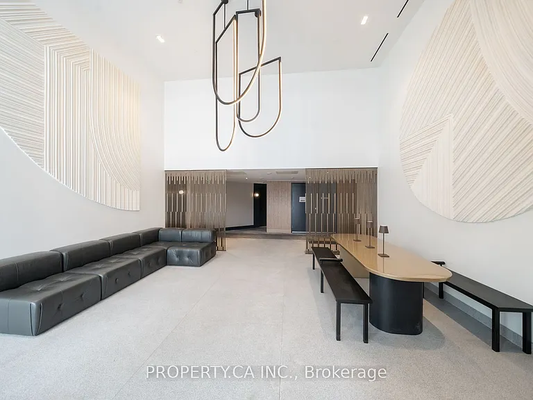 2625 Dundas St W #407 — Photo 15