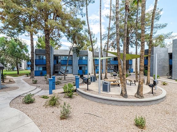 4th image of 2107 W Broadway Rd #159