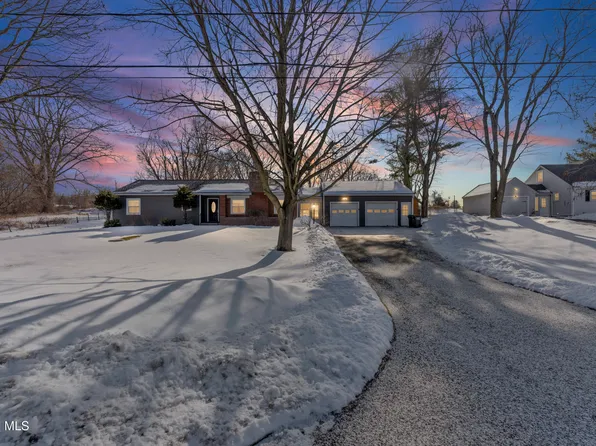 3 Corellis Drive, Rensselaer, NY 12144