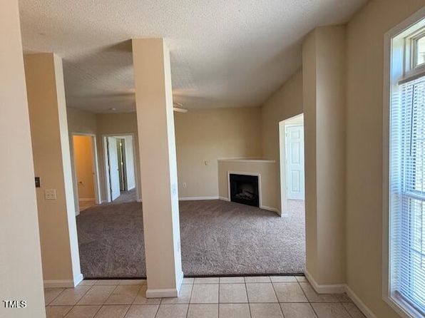 2521 Friedland Pl APT 301, Raleigh, NC 27617
