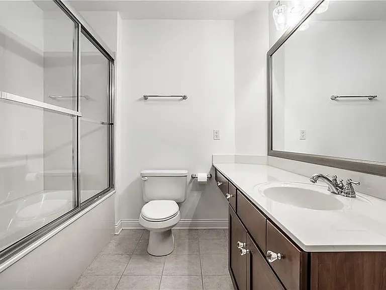 350 N Meridian St #508 — Photo 16