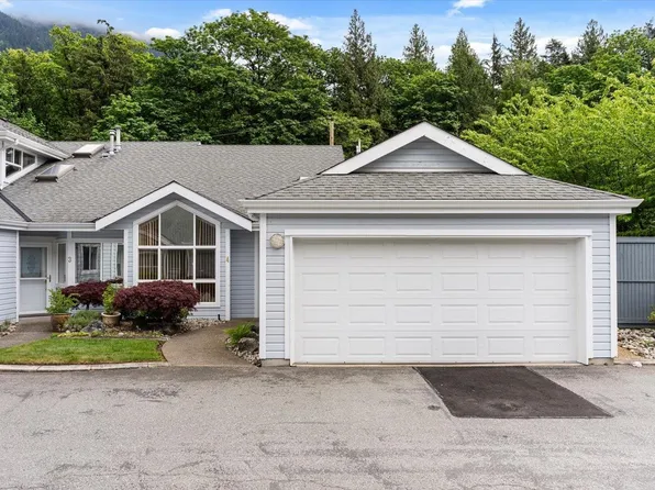 730 McCombs Dr #4, Harrison Hot Springs, BC V0M 1A3