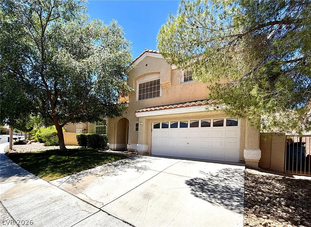 4 bed, 2.5 bath, 2134 sqft, $2,995 — Photo 2