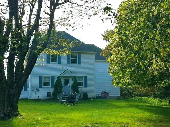 25 Belleview Avenue, Winter Harbor, ME 04693
