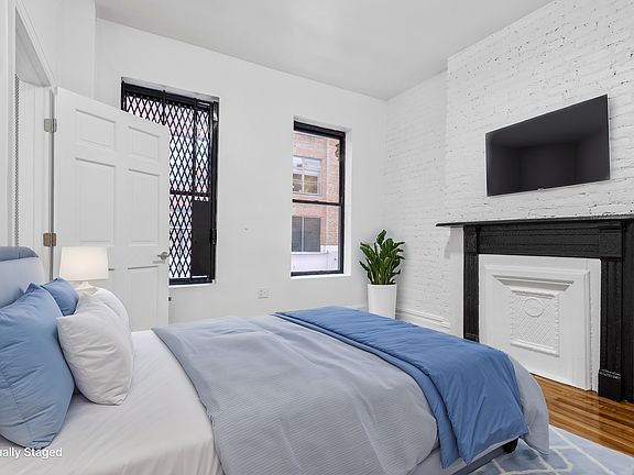 4th image of 331 W 16th St APT 11