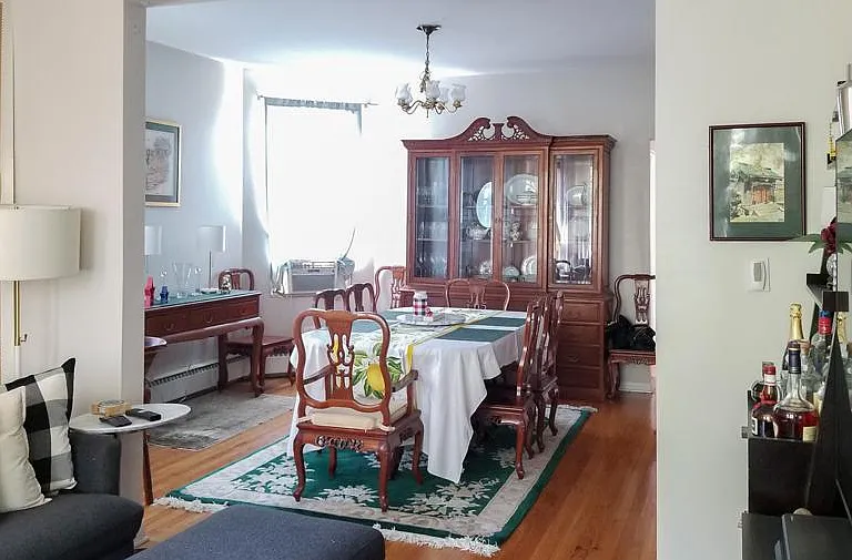 Dining Room (furnished)