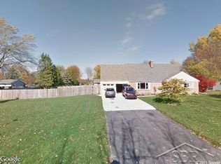 7884 Stafford Dr, Saginaw, MI 48609