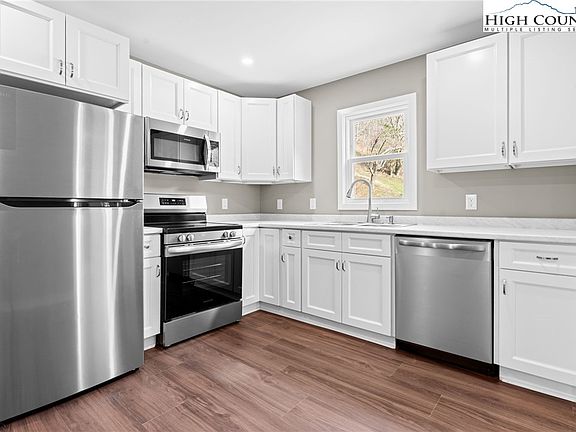 3rd image of 2015 Hwy 194