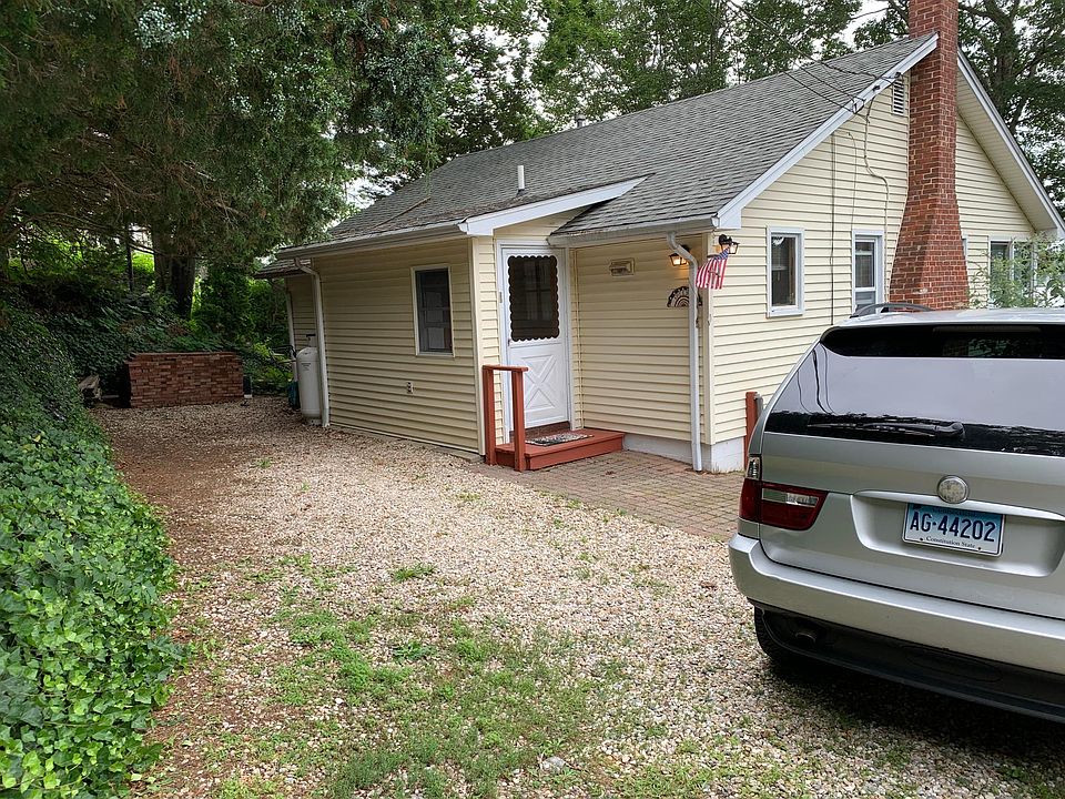 Front entrance from street level