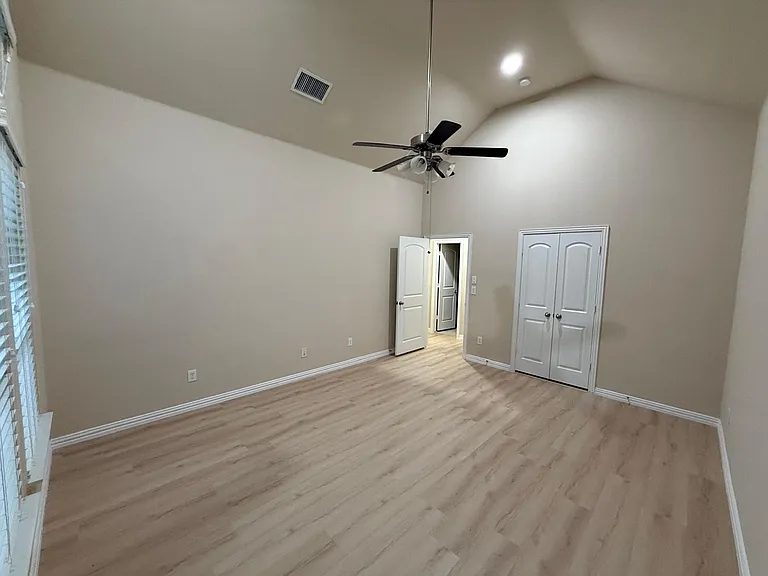 6112 Eldridge Ln — Photo 11