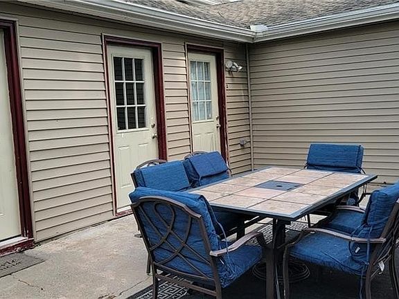 2nd image of 12376 Maple Ridge Rd