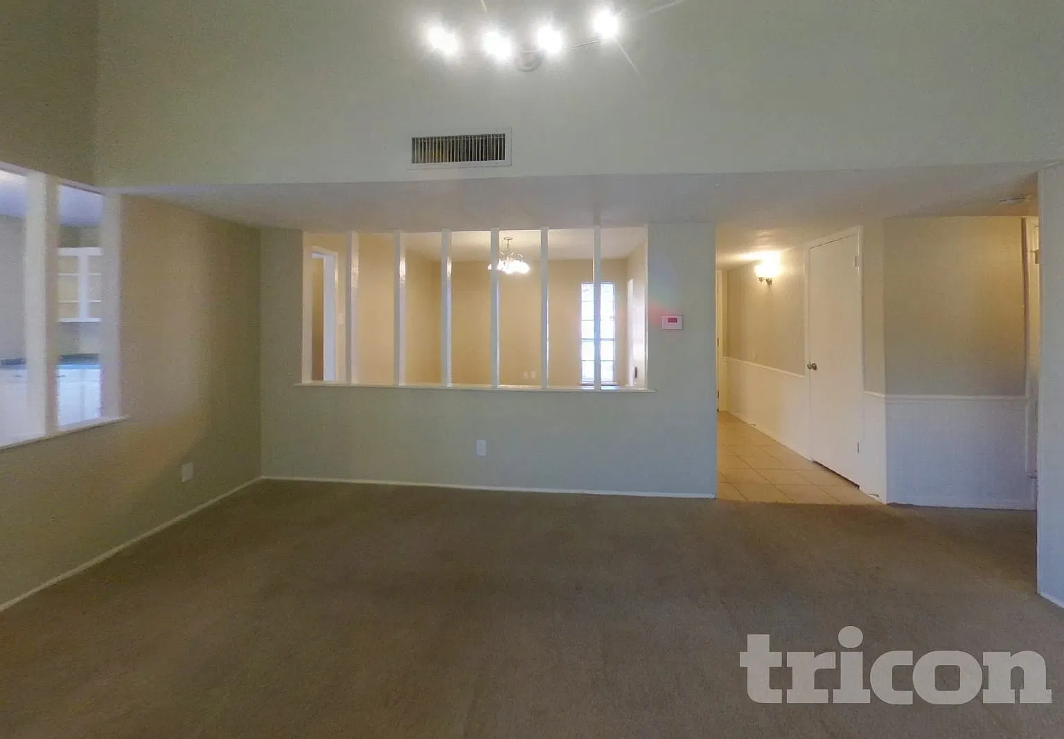 7528 Four Winds Fort Worth TX — Photo 2