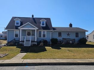 329 Tyrone St, Greencastle, PA 17225