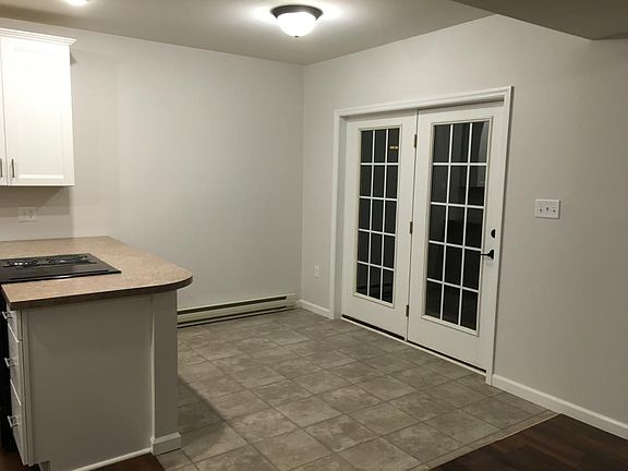 Entry/Dining