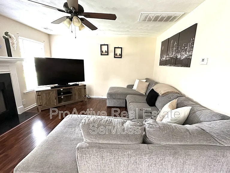 5123 Bute St — Photo 14