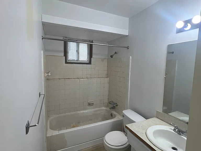 1901 Elm St #B — Photo 7