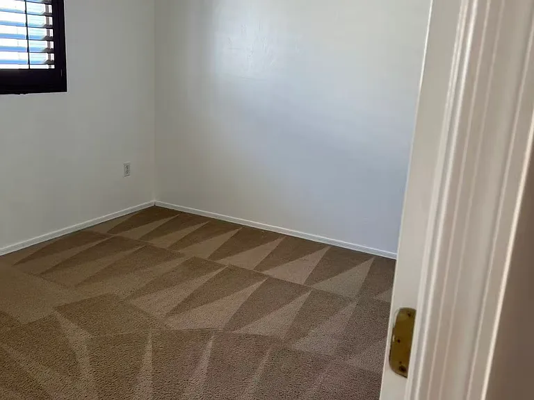 504 E Calle Escora — Photo 15