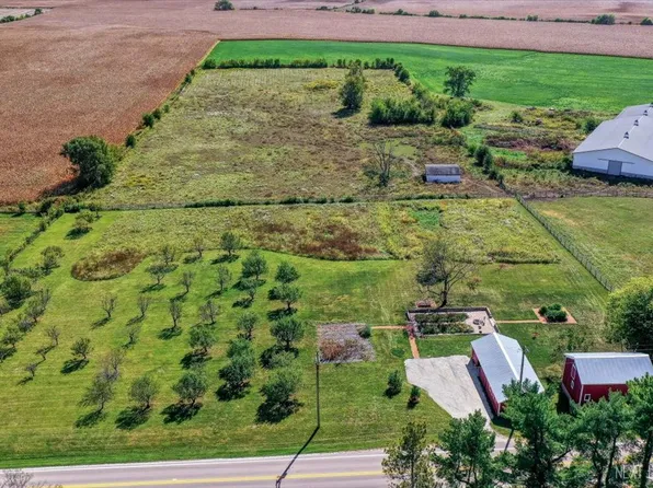 2S227 Green Rd, Elburn, IL 60119