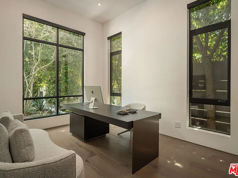 333 N Croft Ave — Photo 3