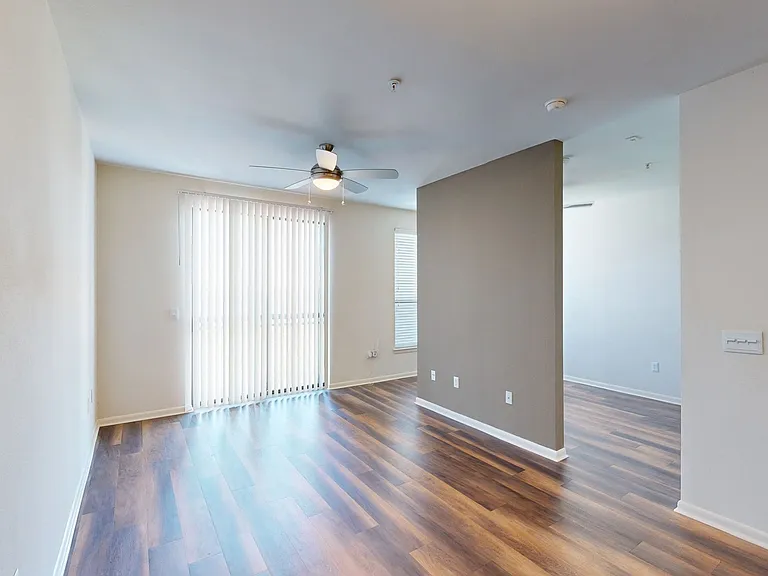 Residences at the Domain — Photo 45